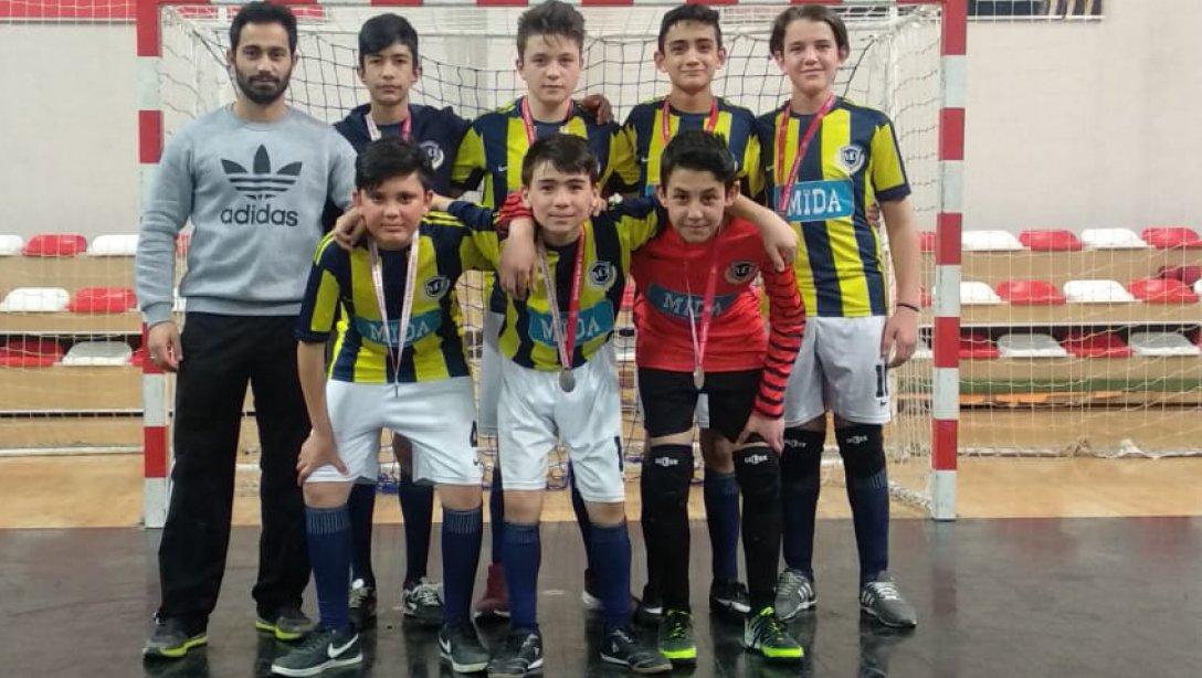 İlçemiz Seyit Mithat Dayıoğlu Ortaokulu'ndan Futsal Yıldız Erkekler İl İkinciliği